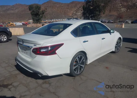 2018 Nissan Altima 2.5 Sr z USA, uszkodzony, nr VIN 1N4AL3AP7JC103981